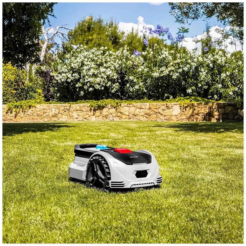 cecotec_04477_robot_cortacésped_inteligente_para_jardines_de_hasta_300_m²_con_motor_silencioso_4