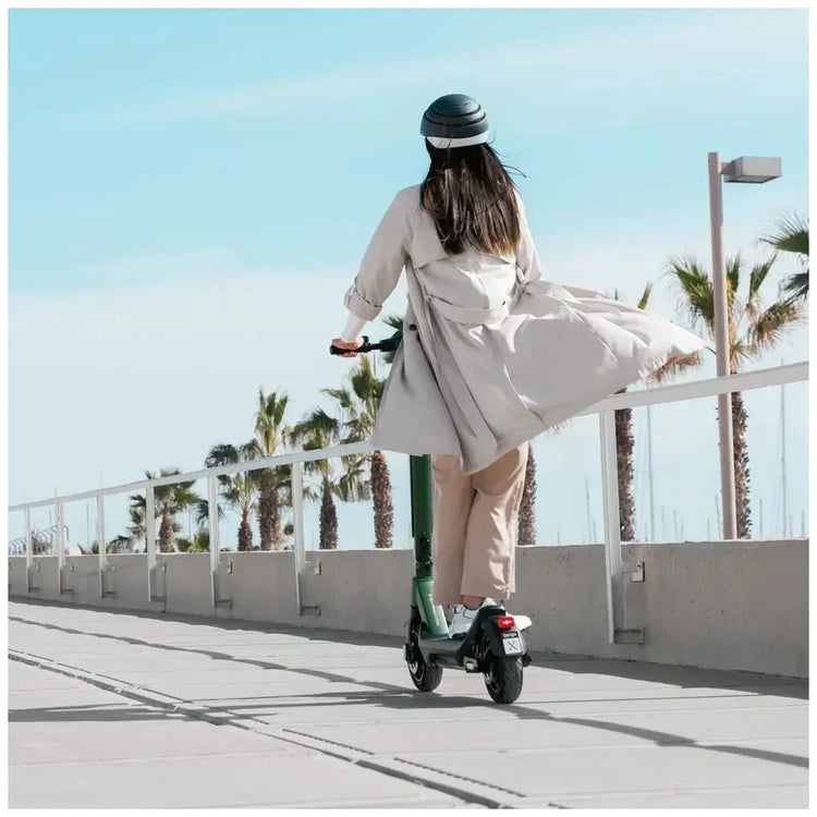 cecotec_07109_patinete_eléctrico_premium_1000w_con_65km_de_autonomía_y_seguridad_avanzada_4