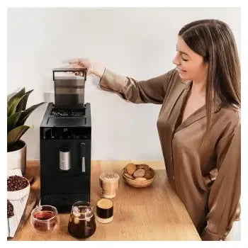 cafetera_eléctrica_superautomática_de_19_bares_con_molinillo_integrado_y_vaporizador_cremmaet_compact_steam_cecotec_8