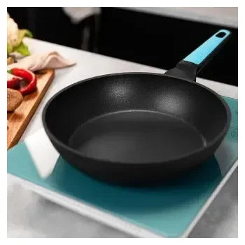 sartén_de_24_cm_hecha_en_aluminio_forjado_con_revestimiento_antiadherente_polka_platinum_24_bucket_thunder_cecotec_3