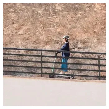 patinete_eléctrico_con_potencia_máxima_de_500_w_con_frenos_eléctricos_y_de_disco_de_bongo_serie_d20_cecotec_3