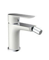 Grifo de bidé blanco con monomando y chorro móvil de diseño moderno Cassio de GME