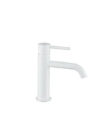 Grifo monomando para lavabo fabricado en latón con un acabado en color blanco Sirio de GME