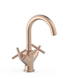 Grifo bimando para lavabo de latón con acabado oro rosa mate MONTBLANC TRES
