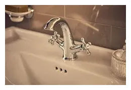Grifo de lavabo bimando con mezclador y acabado cromado Carmen Roca 2