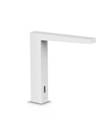 Grifo electrónico para lavabo con acabado blanco mate y sensor de infrarrojo Slim TRES