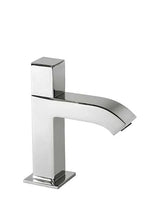 Grifo monomando de lavabo con diseño de cubo y acabado cromado para agua fría Cuadro TRES