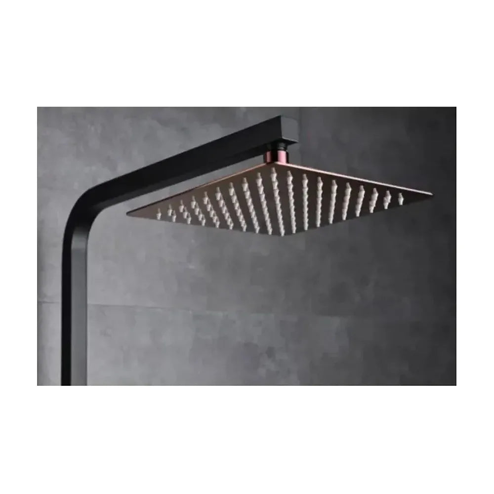 Vista principal de Columna de ducha con un diseño moderno y un acabado negro mate y oro rosa Suecia de Imex