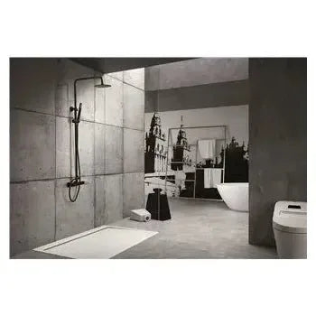 Vista principal de Columna de ducha con una barra extensible de diseño moderno en color negro mate Milos de Imex