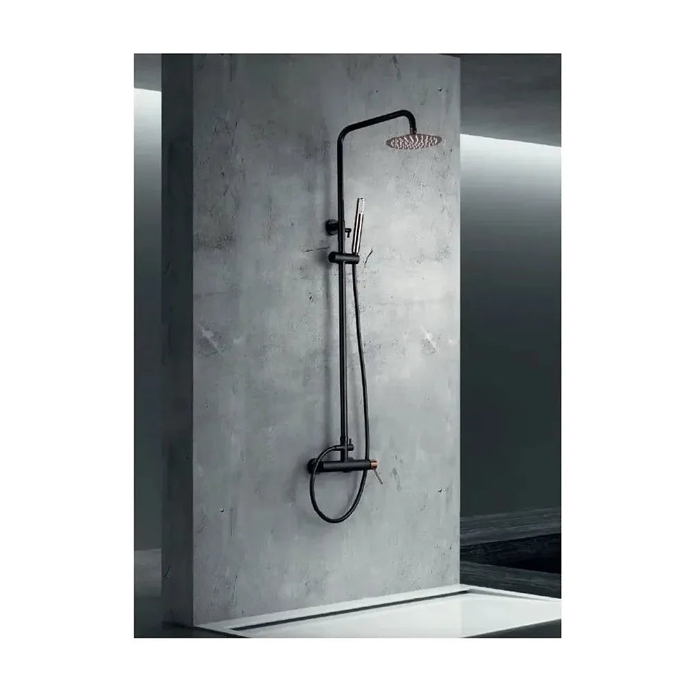 Vista principal de Columna de pared para ducha empotrada de diseño moderno en color negro mate y oro rosa stick Milos de Imex