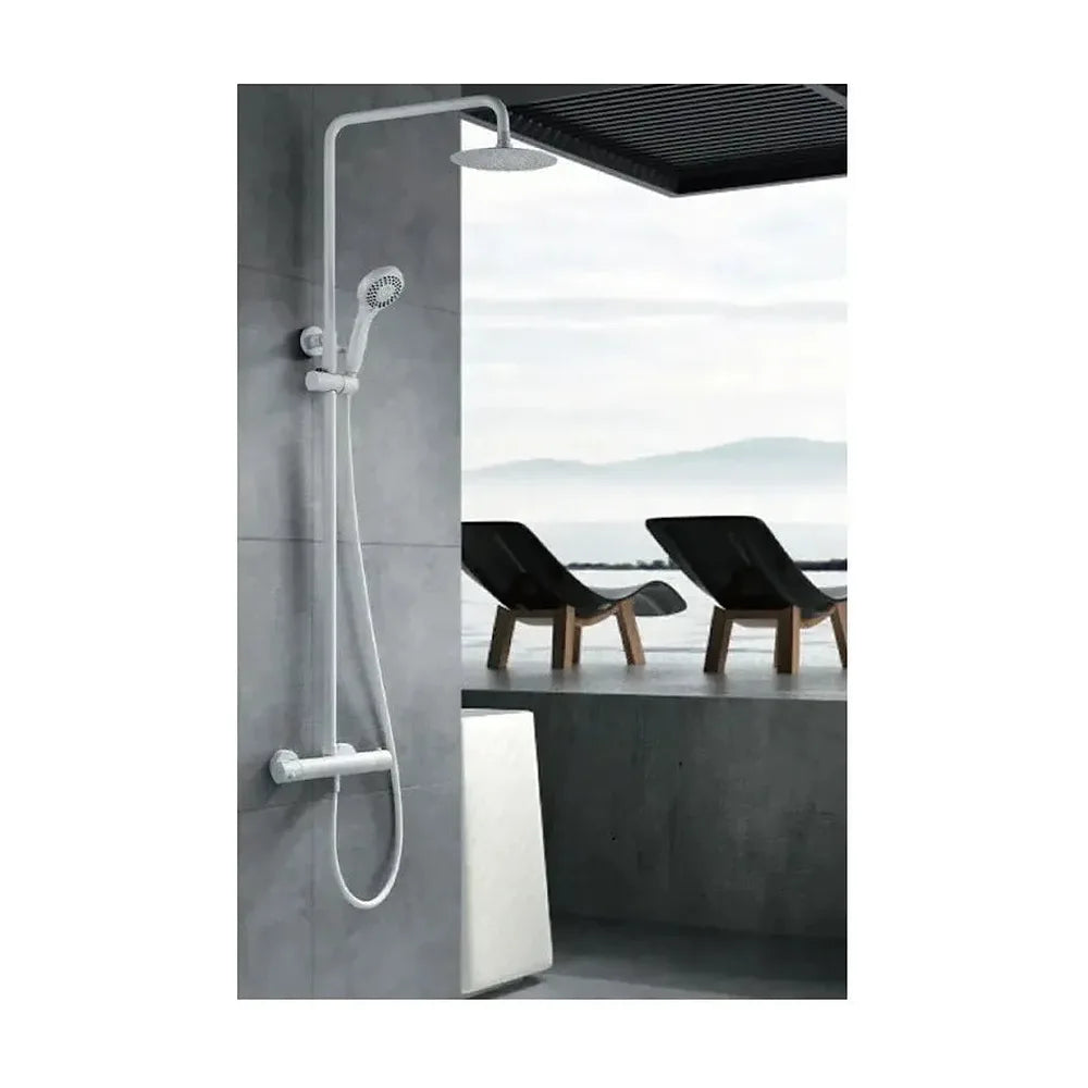 Conjunto de ducha con grifo termostático de diseño moderno con un acabado blanco mate Kent de Imex Imex