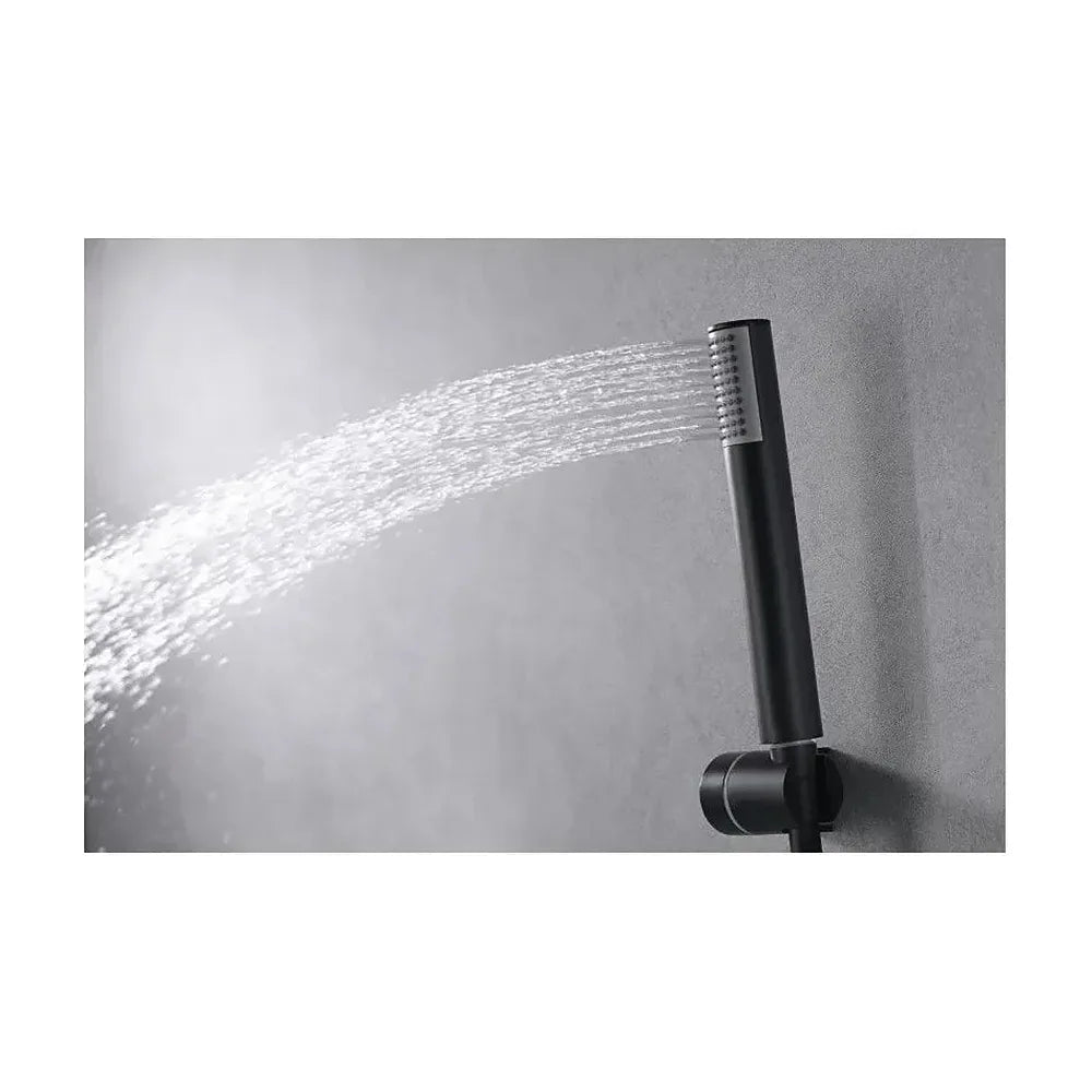Detalle de acabado y materiales de Conjunto de pared para ducha empotrada de diseño moderno en color negro mate stick...