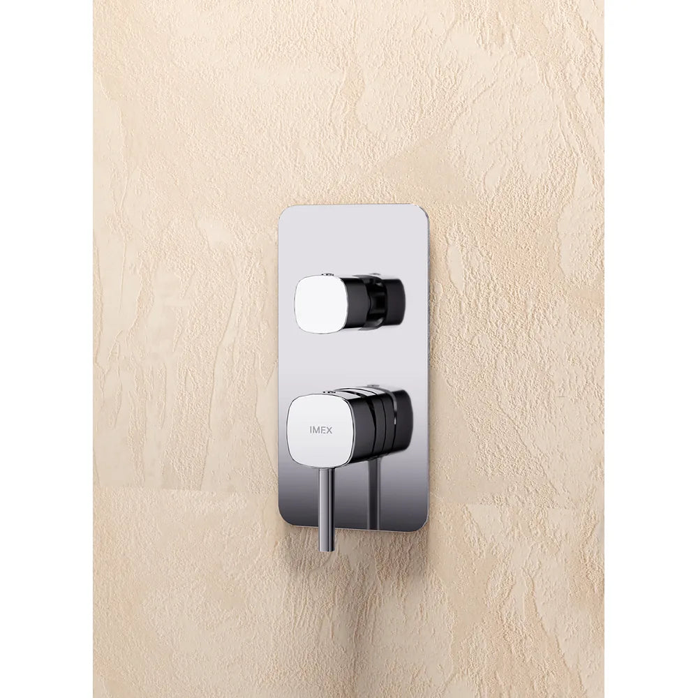 Plano o detalle técnico de Conjunto ducha monomando empotrado Toscana oro cepillado Imex (vista 4)