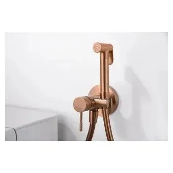 Vista principal de Grifería monomando empotrada para bidé hecha de latón acabado oro rosa cepillado Genova de Imex