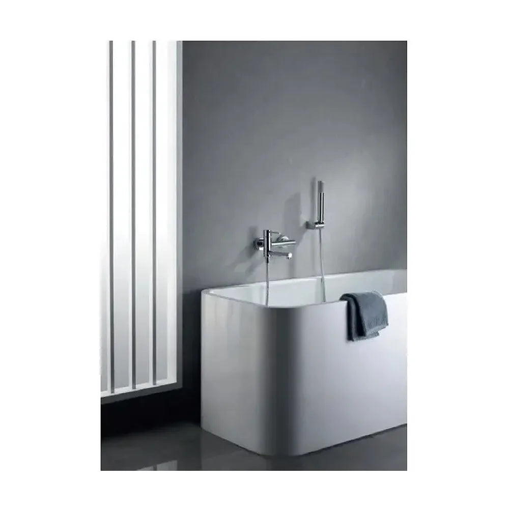 Vista principal de Grifo de pared monomando para bañera empotrado con un acabado cromado stick Milos de Imex