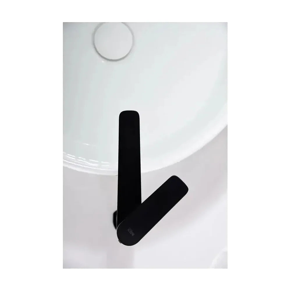 Vista principal de Grifo monomando con caño alto para lavabo fabricado en latón con acabado negro mate Napoles de Imex