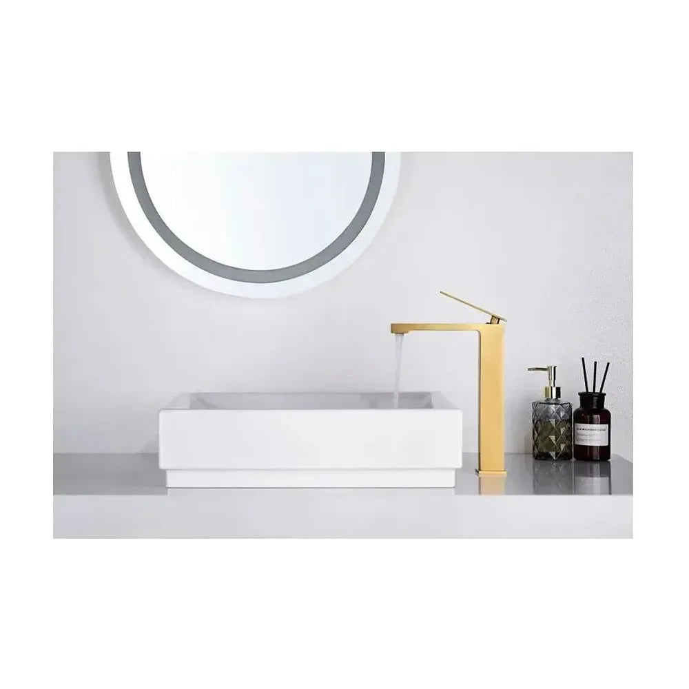 Vista principal de Grifo monomando con caño alto para lavabo hecho de latón con acabado oro cepillado Pisa Imex