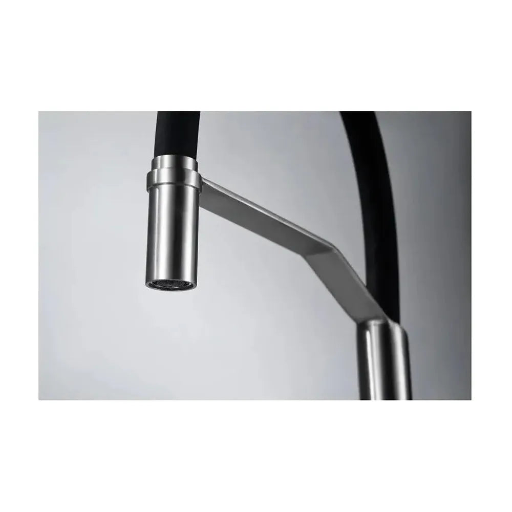 Vista principal de Grifo monomando de cocina flexible con cuerpo de acero inoxidable acabado satinado y negro mate Deva...