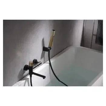 Vista lateral y perspectiva de Grifo monomando de pared para bañera fabricada en latón de acabado negro mate y oro rosa...