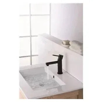 Vista principal de Grifo monomando para lavabo con cierre cerámico de diseño moderno y acabado negro mate Milos de Imex