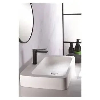 Vista principal de Grifo monomando para lavabo con discos cerámicos y un acabado negro mate Dinamarca de Imex