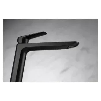 Vista principal de Grifo monomando para lavabo con un diseño de caño alto de acabado negro mate Belgica de Imex