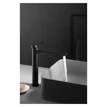 Vista principal de Grifo monomando para lavabo de caño alto con un diseño moderno de acabado negro mate Ural de Imex