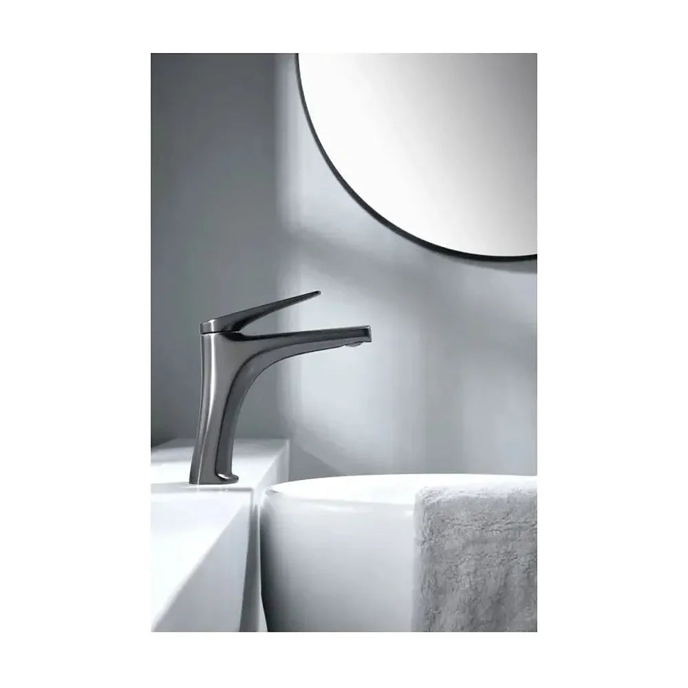 Vista principal de Grifo monomando sobre repisa para lavabo fabricado en latón con acabado negro metalizado Delos de Imex