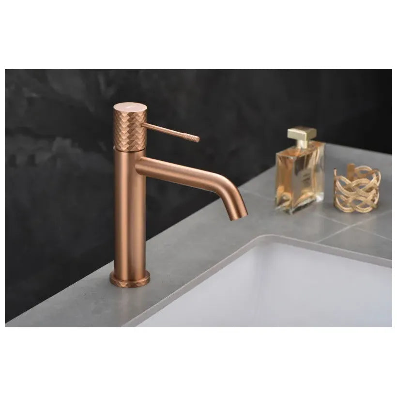 imex_genova_bdg053_1orc_grifo_monomando_para_lavabo_con_tecnologia_cold_open_hecho_de_laton_con_acabado_oro_rosa_cepillado_genova_2