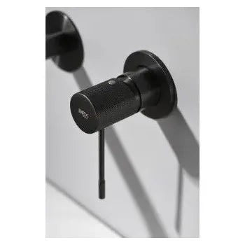 imex_line_grifo_monomando_para_lavabo_para_empotrar_a_la_pared_de_color_negro_mate_2
