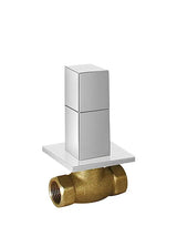 Llave de paso para el baño con Conexiones de forma cuadrada fabricada en latón con acabado cromado Cuadro TRES