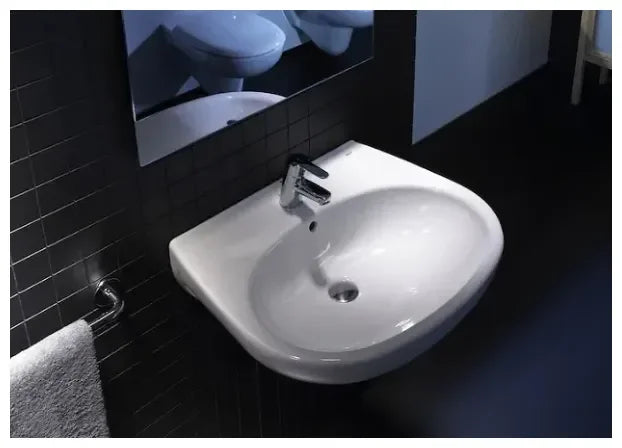 roca_victoria_a325391000_lavabo_para_instalacion_a_mural_de_65_cm_fabricado_en_porcelana_de_color_blanco_3