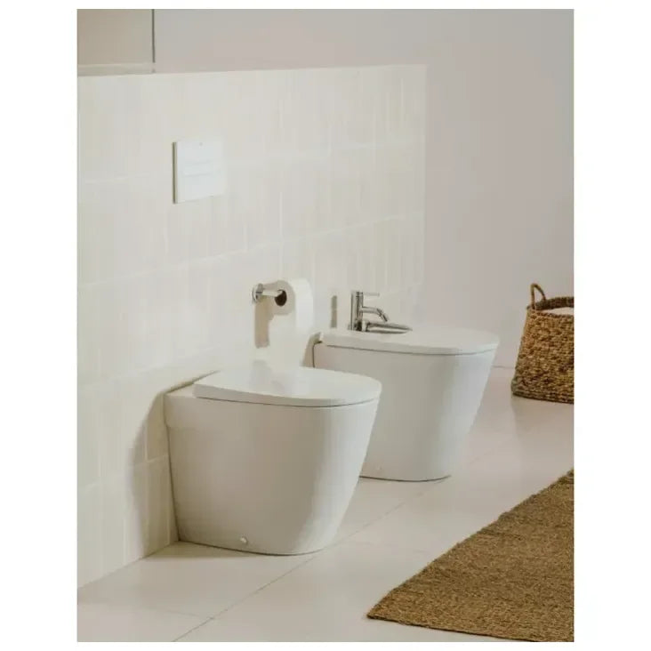 roca_ona_a357687000_bide_compacto_de_pie_hecho_en_porcelana_de_36_cm_con_un_acabado_en_color_blanco_2