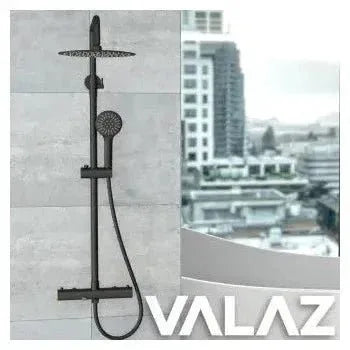 Vista principal de Columna de ducha termostática con grifo para bañera y rociador con alcachofa en negro mate Ebro de Valaz