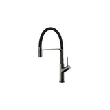 Grifo de cocina alto monomando con caño flexible y giratorio en gris plomo y negro Saja de Valaz