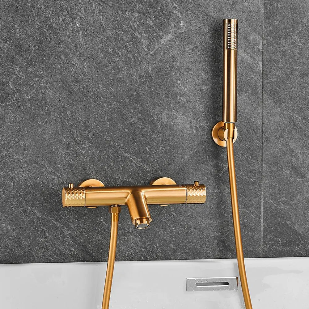 Plano o detalle técnico de Grifo de ducha/bañera termostático dorado cepillado maneta luxury Birim de Valaz