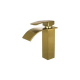 Rubinetto lavabo monocomando con erogazione a cascata in ottone dorato Aljibe di Valaz